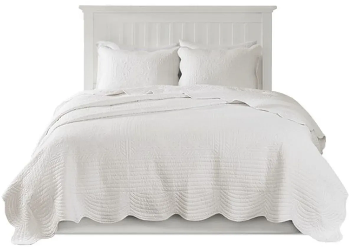 Olliix by Madison Park White Full/Queen Tuscany 3 Piece Reversible Scalloped Edge Coverlet Set