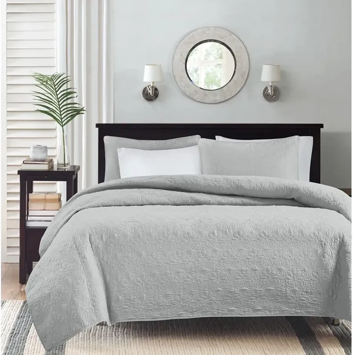 Olliix by Madison Park Grey Full/Queen Quebec Reversible Coverlet Set