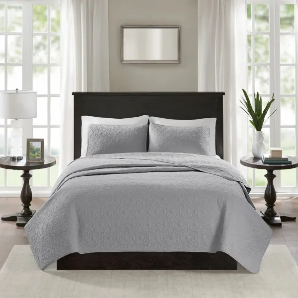 Olliix by Madison Park Grey Full/Queen Quebec Reversible Coverlet Set