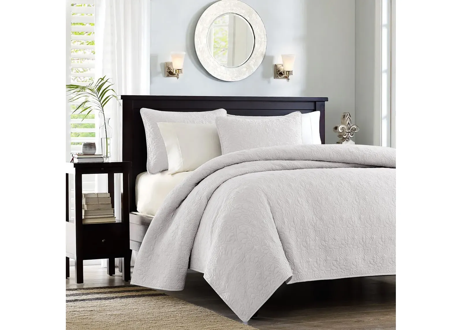 Olliix by Madison Park White King/California King Quebec Reversible Coverlet Set