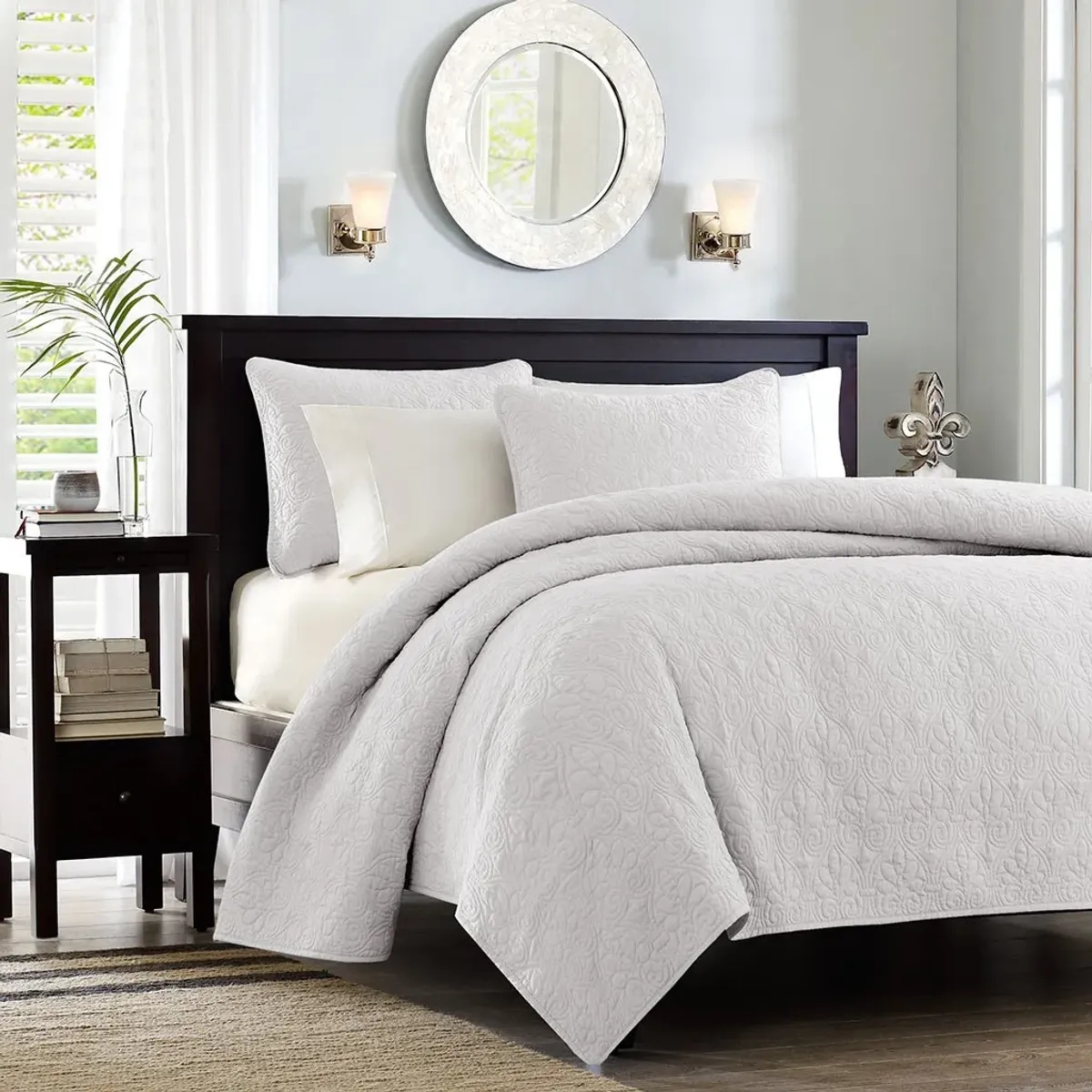 Olliix by Madison Park White King/California King Quebec Reversible Coverlet Set