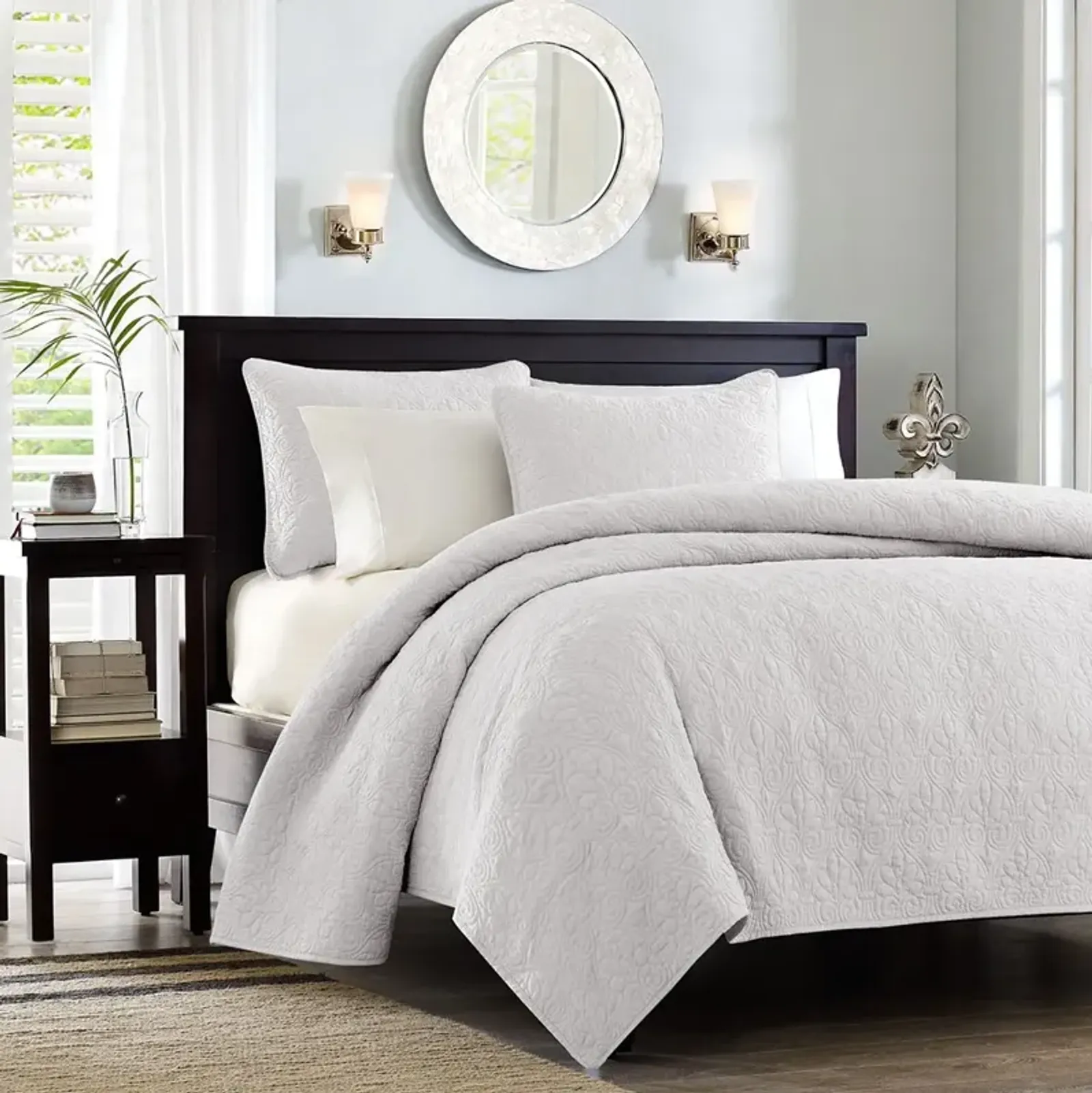 Olliix by Madison Park White King/California King Quebec Reversible Coverlet Set