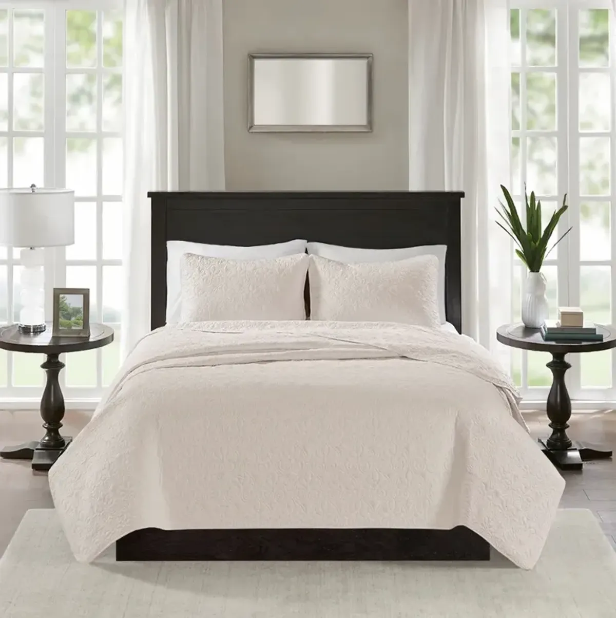 Olliix by Madison Park Cream King/California King Quebec Reversible Coverlet Set