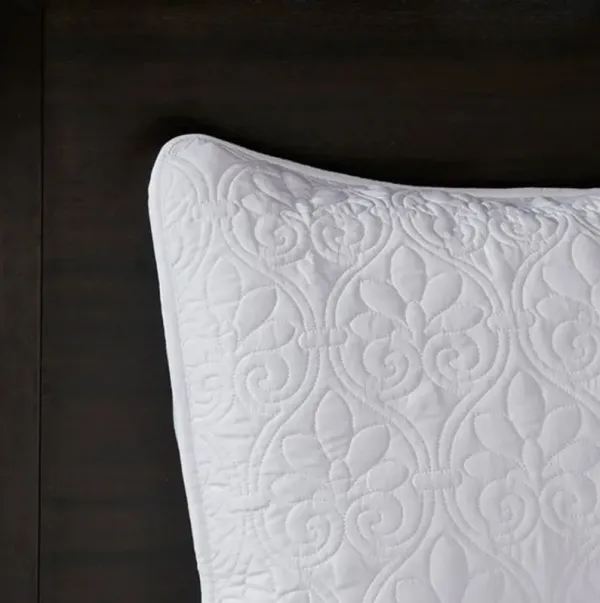 Olliix by Madison Park White Queen Quebec Reversible Bedspread Set