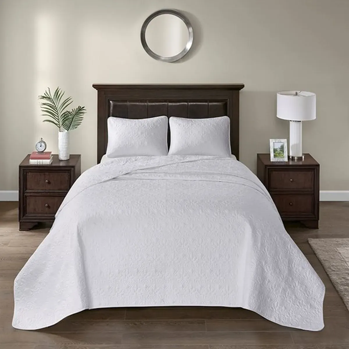 Olliix by Madison Park White Queen Quebec Reversible Bedspread Set