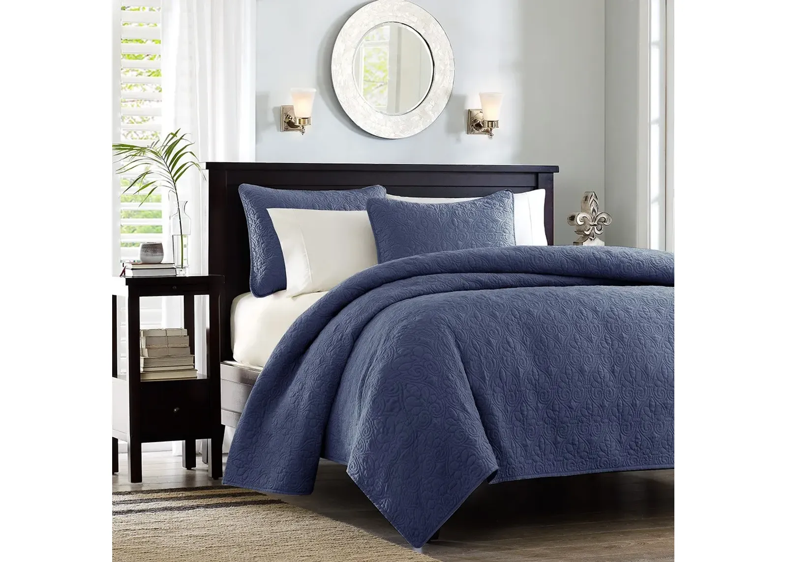 Olliix by Madison Park Navy Full/Queen Quebec Reversible Coverlet Set