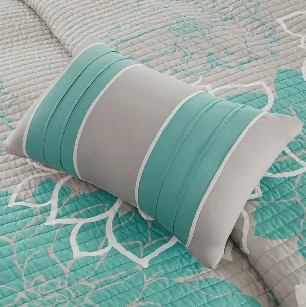 Olliix by Madison Park 6 Piece Aqua Full/Queen Lola Reversible Cotton Printed Coverlet Set