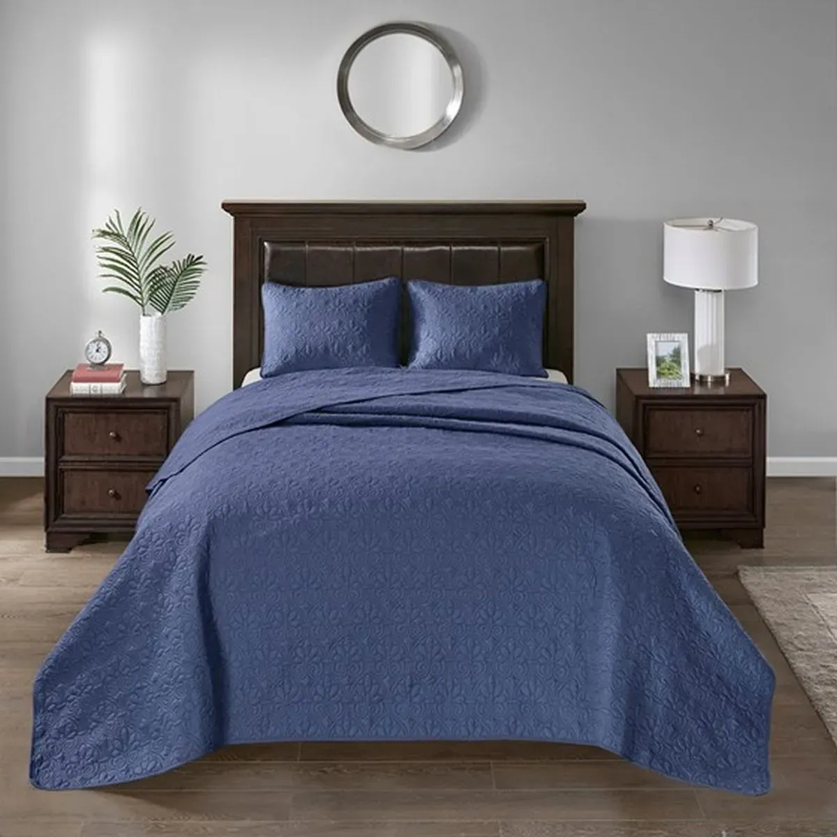 Olliix by Madison Park Navy Queen Quebec Reversible Bedspread Set