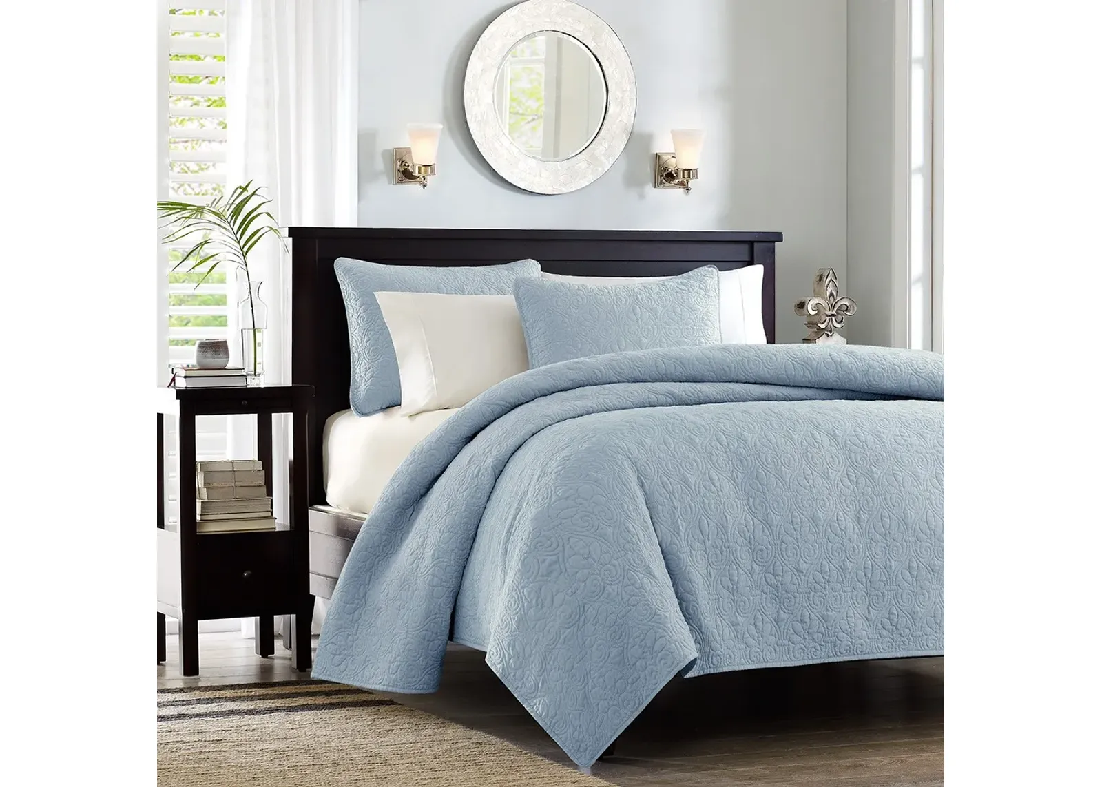 Olliix by Madison Park Blue Full/Queen Quebec Reversible Coverlet Set