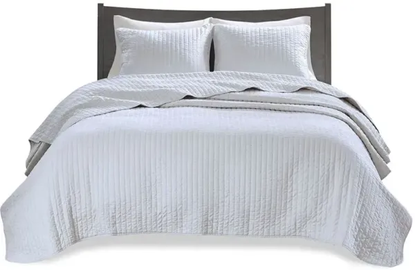 Olliix by Madison Park White Full/Queen Keaton Reversible Coverlet Set
