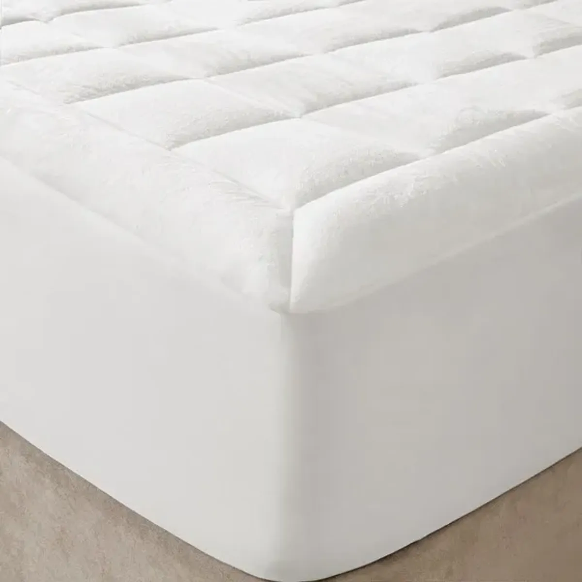 Olliix by Madison Park White Overfilled Plush Waterproof Twin Cloud Soft Mattress Pad