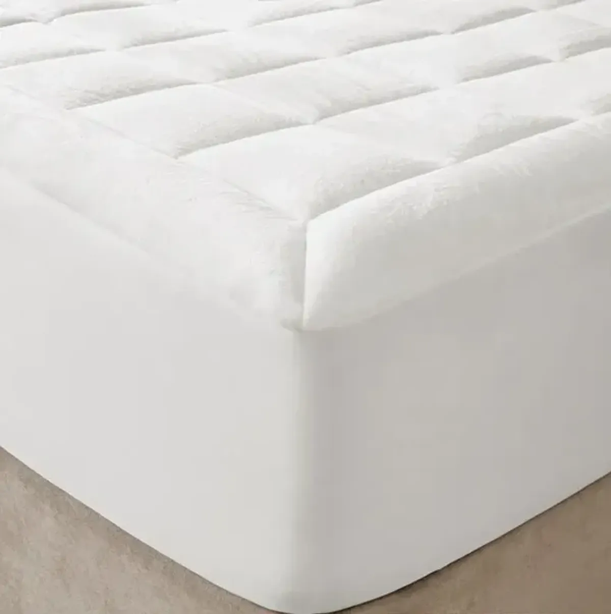 Olliix by Madison Park White Overfilled Plush Waterproof Full Cloud Soft Mattress Pad