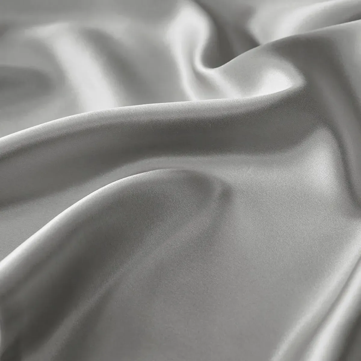 Olliix by Madison Park Silk 100% Mulberry Single Grey Standard Pillow Case