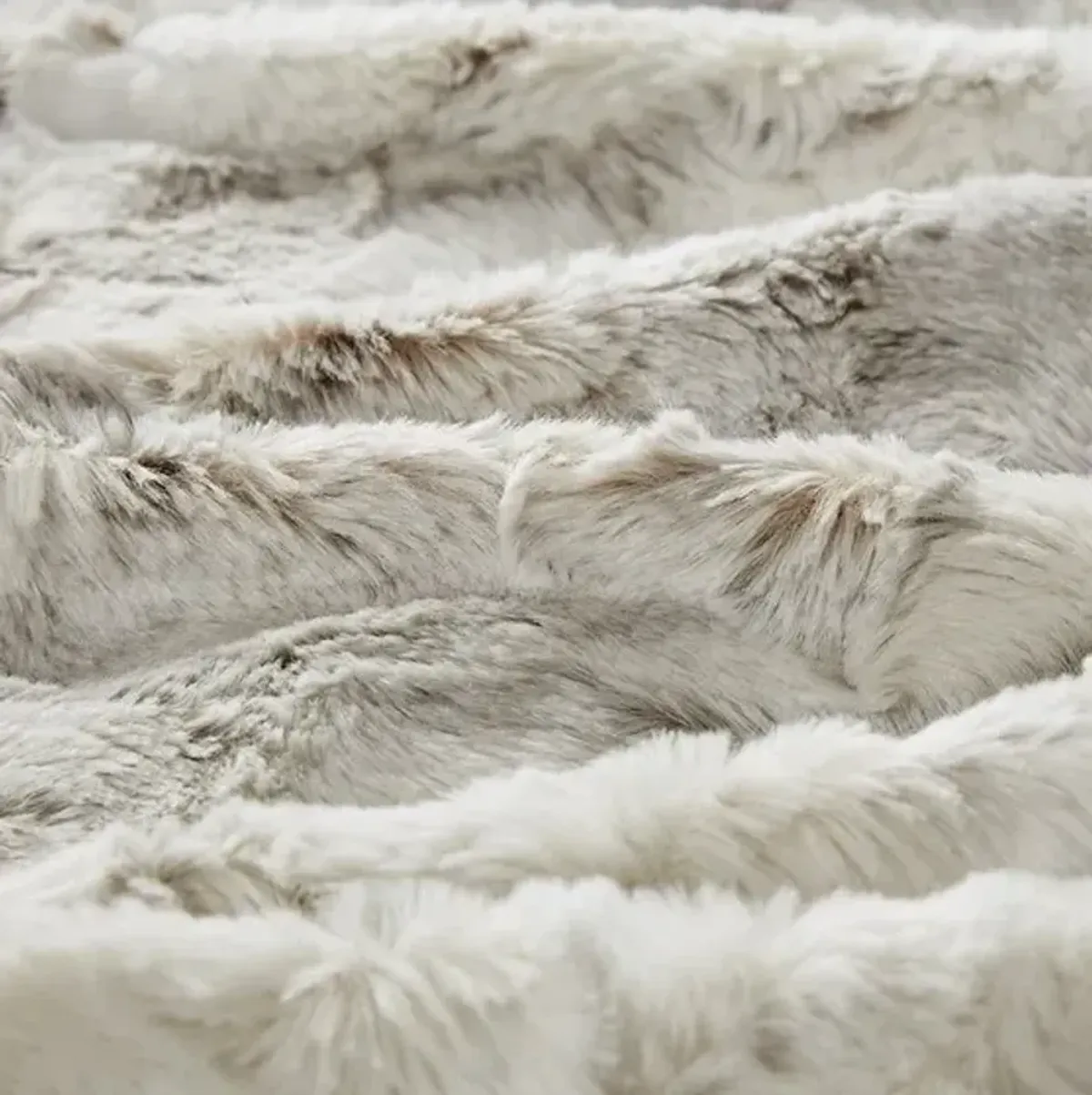 Olliix by Madison Park Sachi Natural 60x70" Polyester Marble Printed Knitted Long Fur Throw