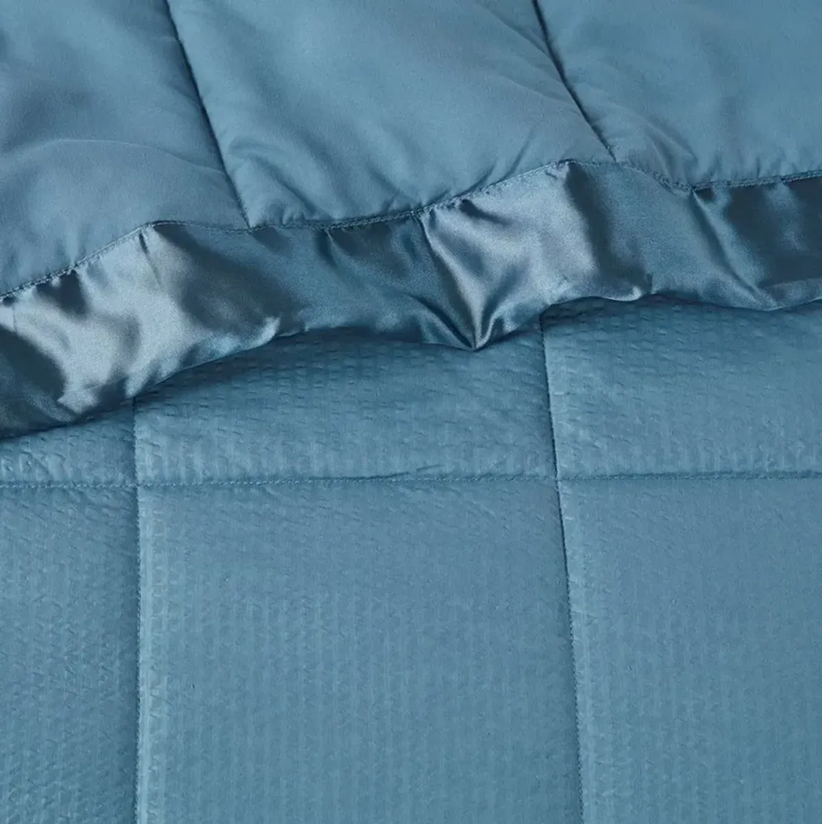 Olliix by Madison Park Cambria Slate Blue Twin Premium Oversize Down Alternative Blanket with 3M Scotchgard