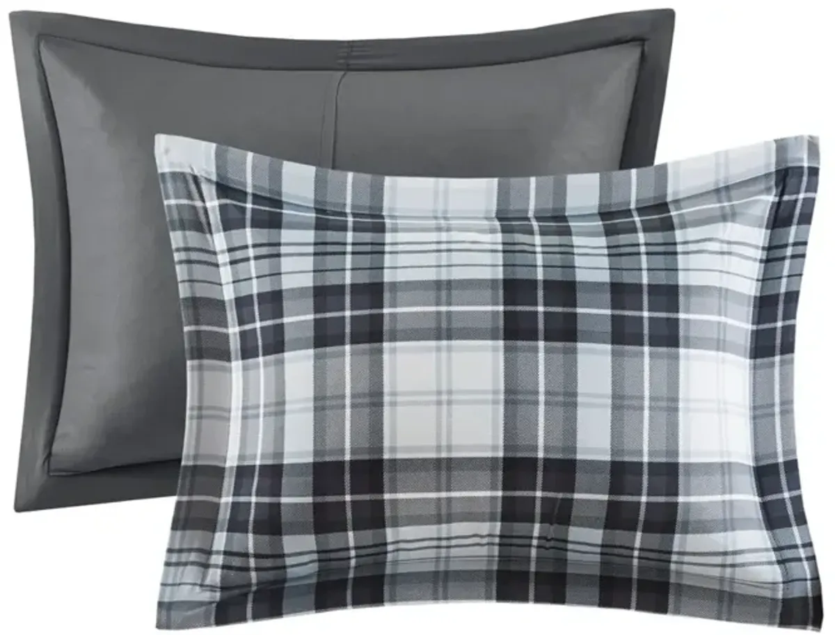 Olliix by Madison Park Essentials Parkston Black and White Full/Queen 3M Scotchgard Down Alternative All Season Comforter Set