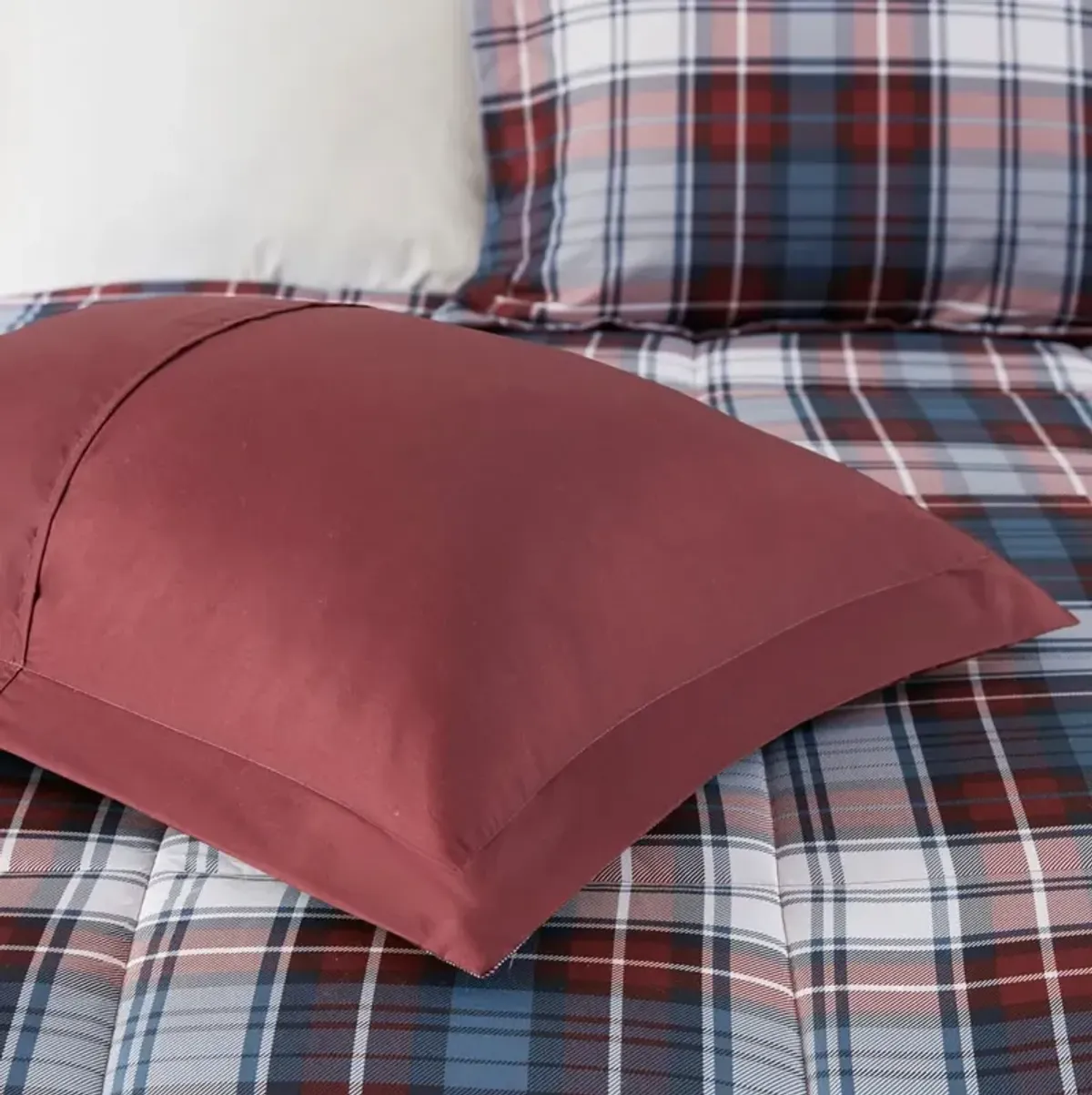 Olliix by Madison Park Essentials Parkston Red Twin/Twin XL 3M Scotchgard Down Alternative All Season Comforter Set