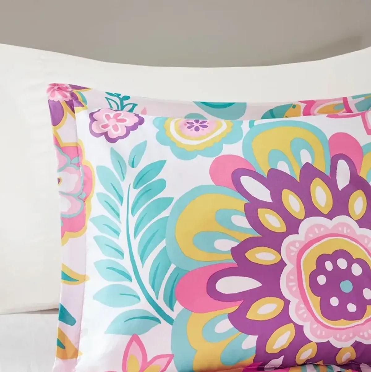 Olliix by Mi Zone Camille Pink Twin/Twin XL Floral Comforter Set