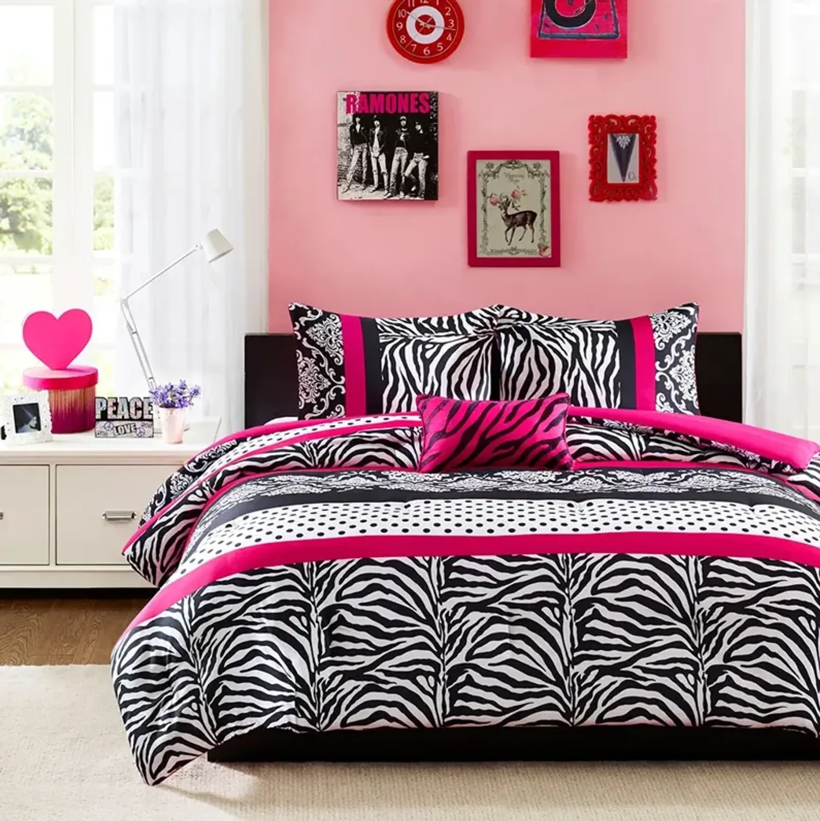 Olliix by Mi Zone Reagan Pink Full/Queen Comforter Set