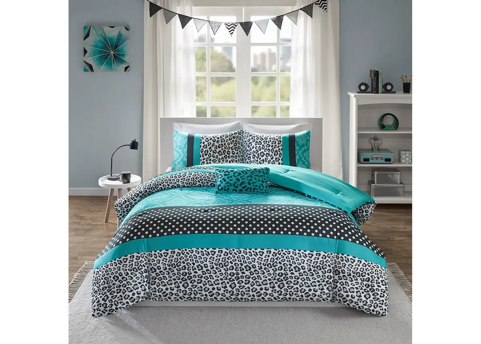 Olliix by Mi Zone Chloe Teal King/California King Comforter Set