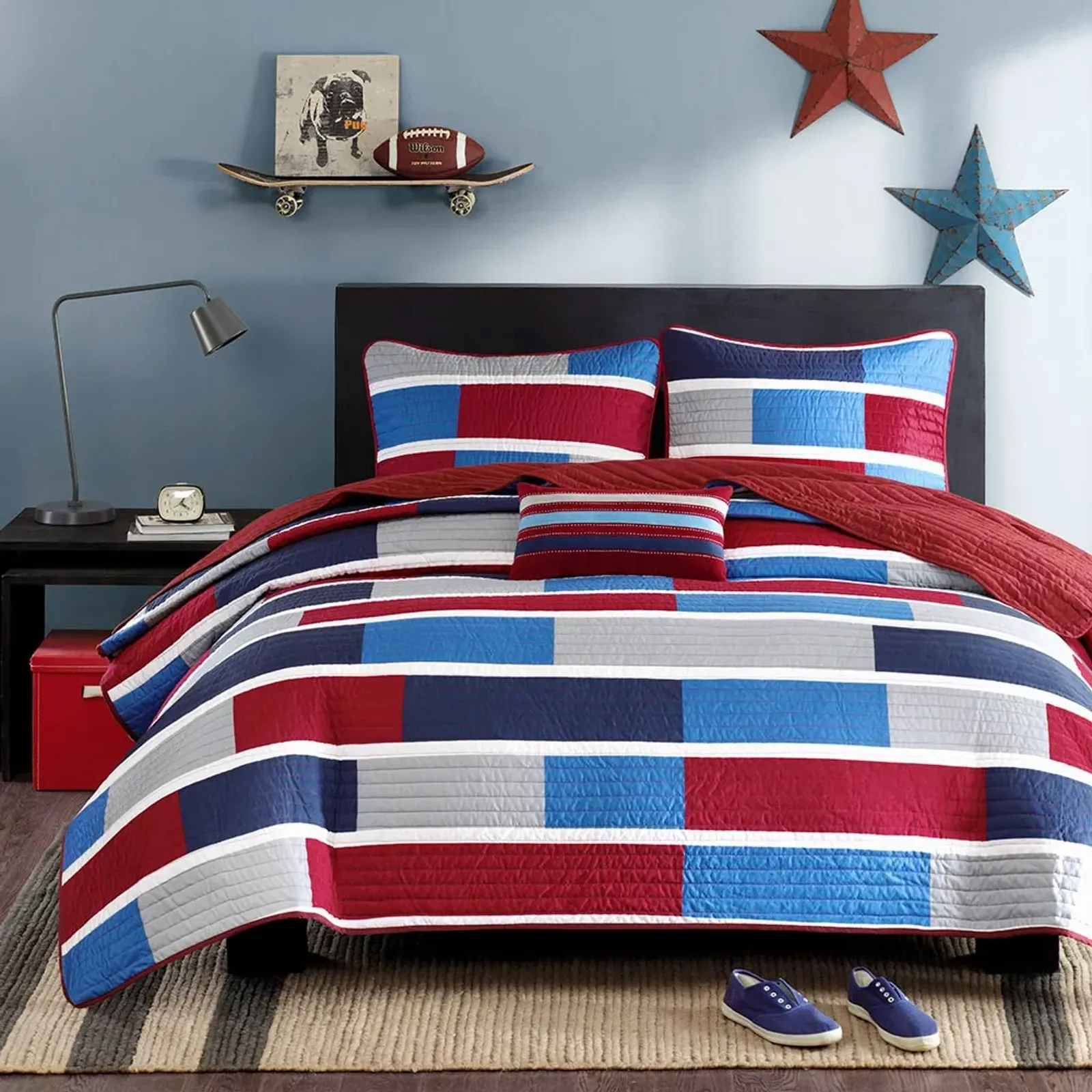 Olliix by Mi Zone Bradley Navy and Red Full/Queen Reversible Coverlet Set