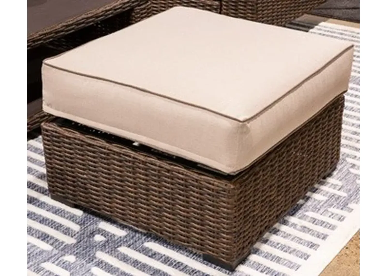 Signature Design by Ashley® Coastline Bay Outdoor Ottoman with Cushion