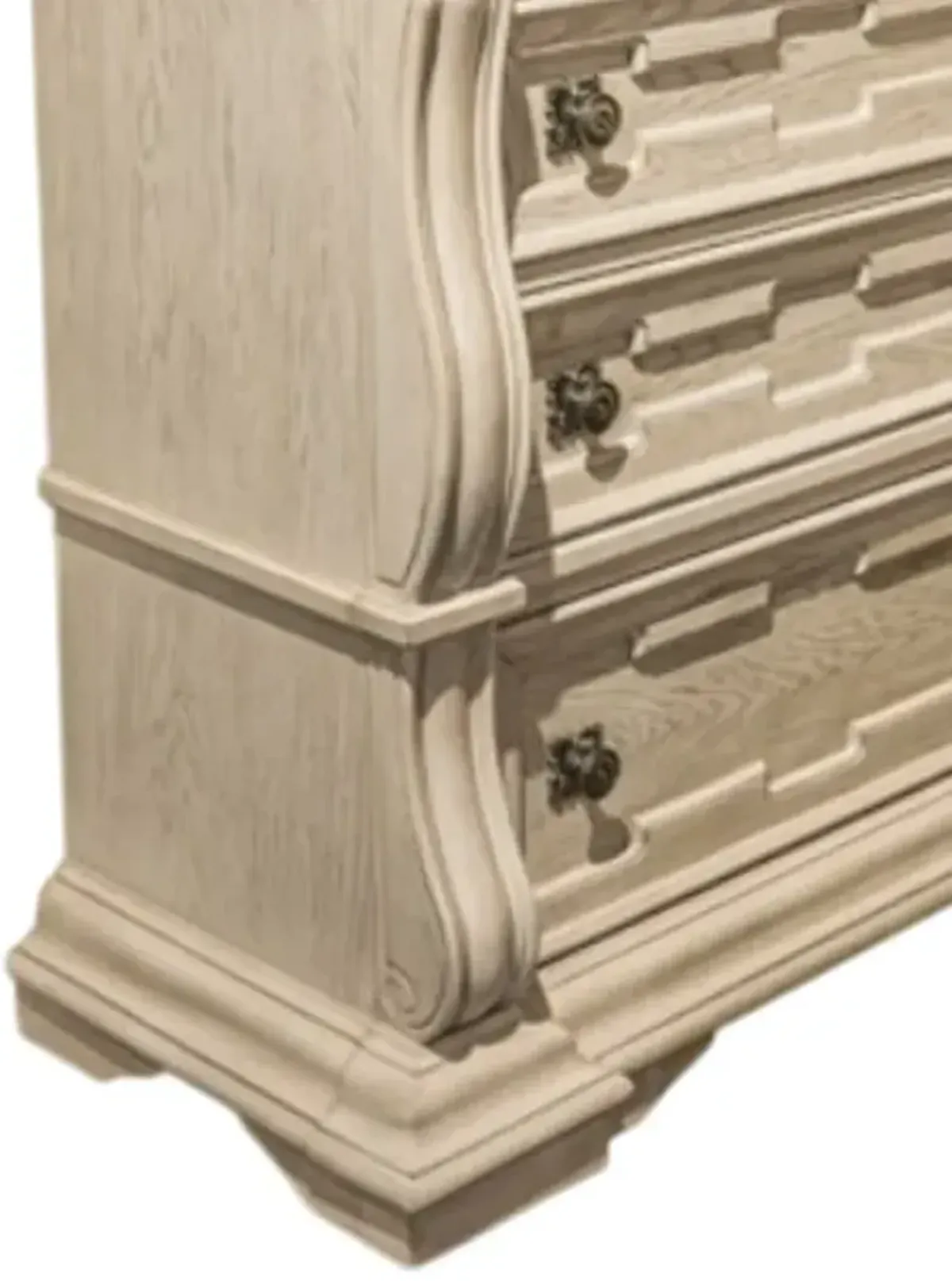 Signature Design by Ashley® Bruchandi Antique White 5-Drawer Chest