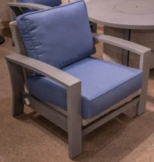 Signature Design by Ashley® Half Moon Beach Blue/Gray Aluminum/Fabric/Resin Outdoor Spring Lounge Chair