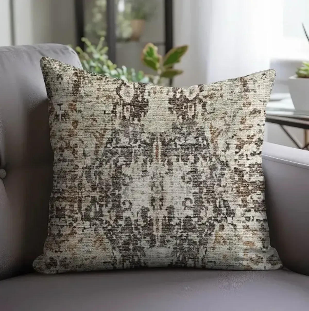 Dalyn Rug Company Karaj Linen 18"x18" Throw Pillow
