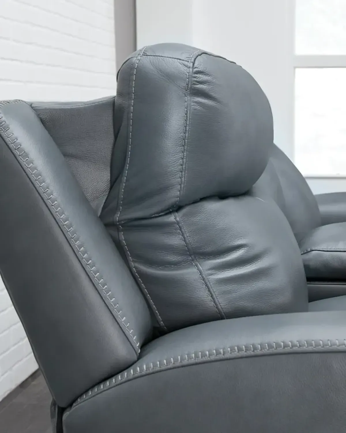Signature Design by Ashley® Mindanao Steel Power Recliner with Adjustable Headrest