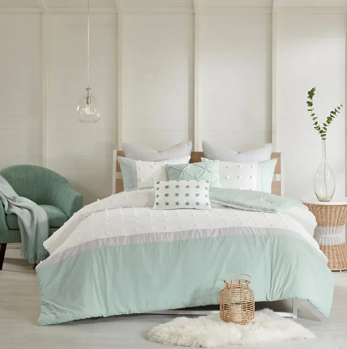 Olliix by Urban Habitat Myla 7 Piece Ivory Full/Queen Cotton Jacquard Comforter Set