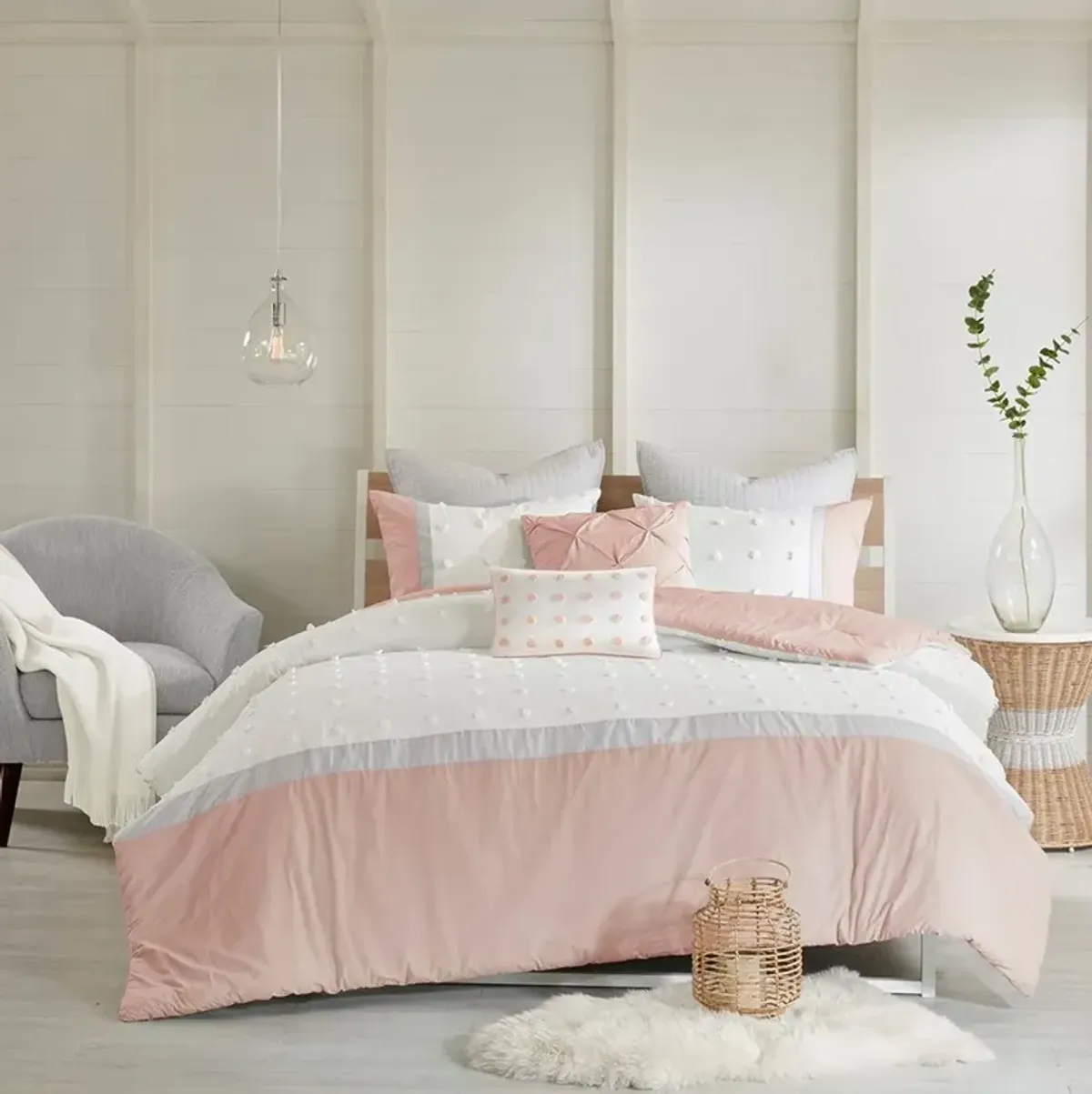 Olliix by Urban Habitat Blush King/California King Myla 7 Piece Cotton Jacquard Comforter Set