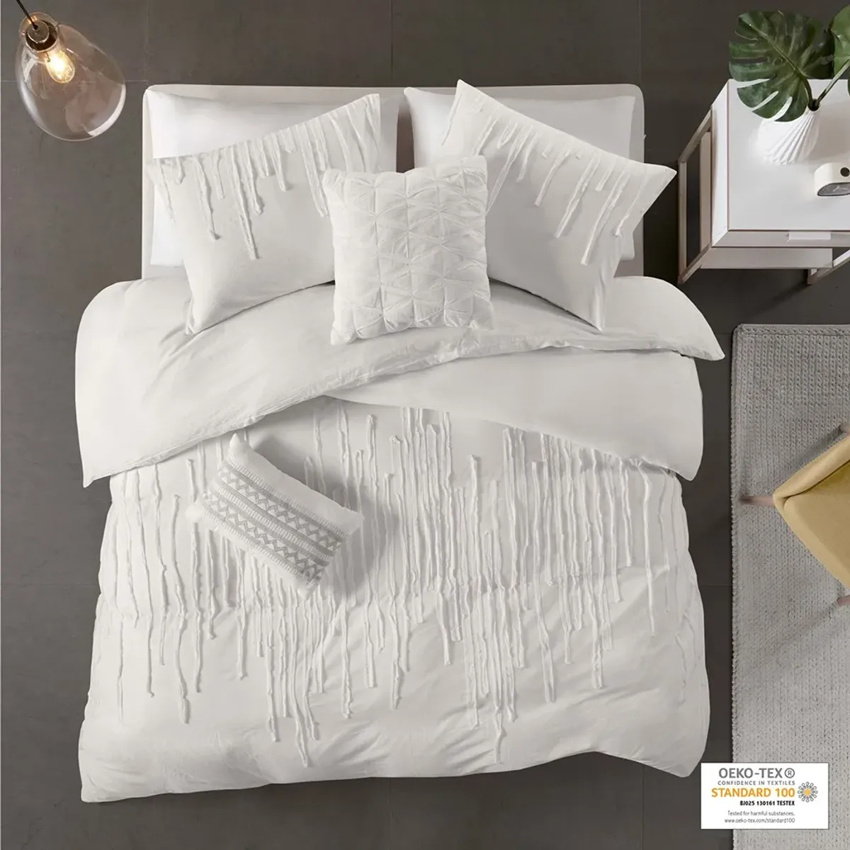 Olliix by Urban Habitat Ivory King/California King Paloma Cotton Duvet Cover Set