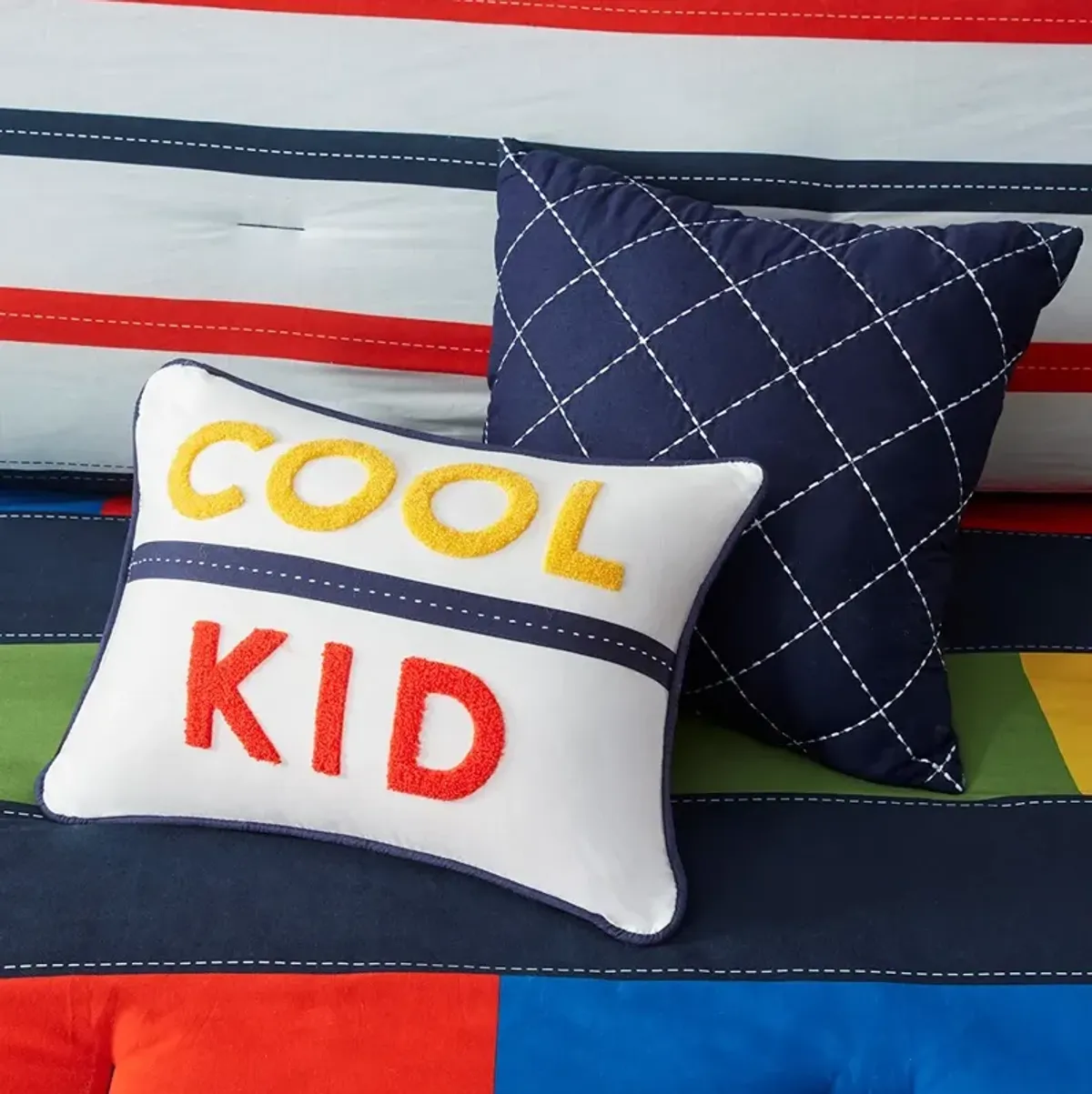Olliix by Urban Habitat Kids Morris Multi Full/Queen Stripe Printed Comforter Set