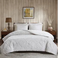 Olliix by Woolrich Woodsman Teton Ivory Full/Queen Embroidered Plush Coverlet Set