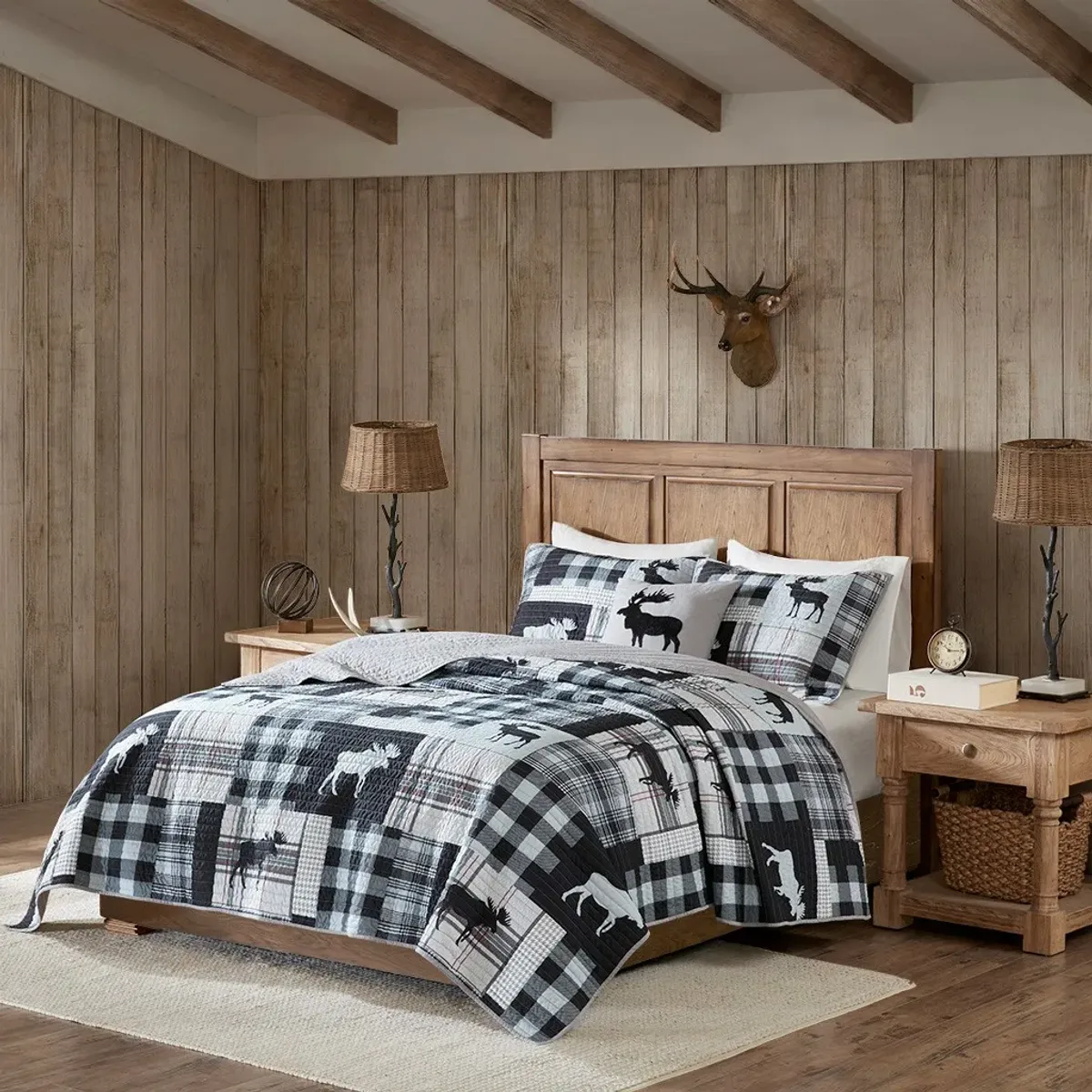 Olliix by Woolrich Sweetwater 4 Piece Black/Grey Full/Queen Oversized Quilt Set