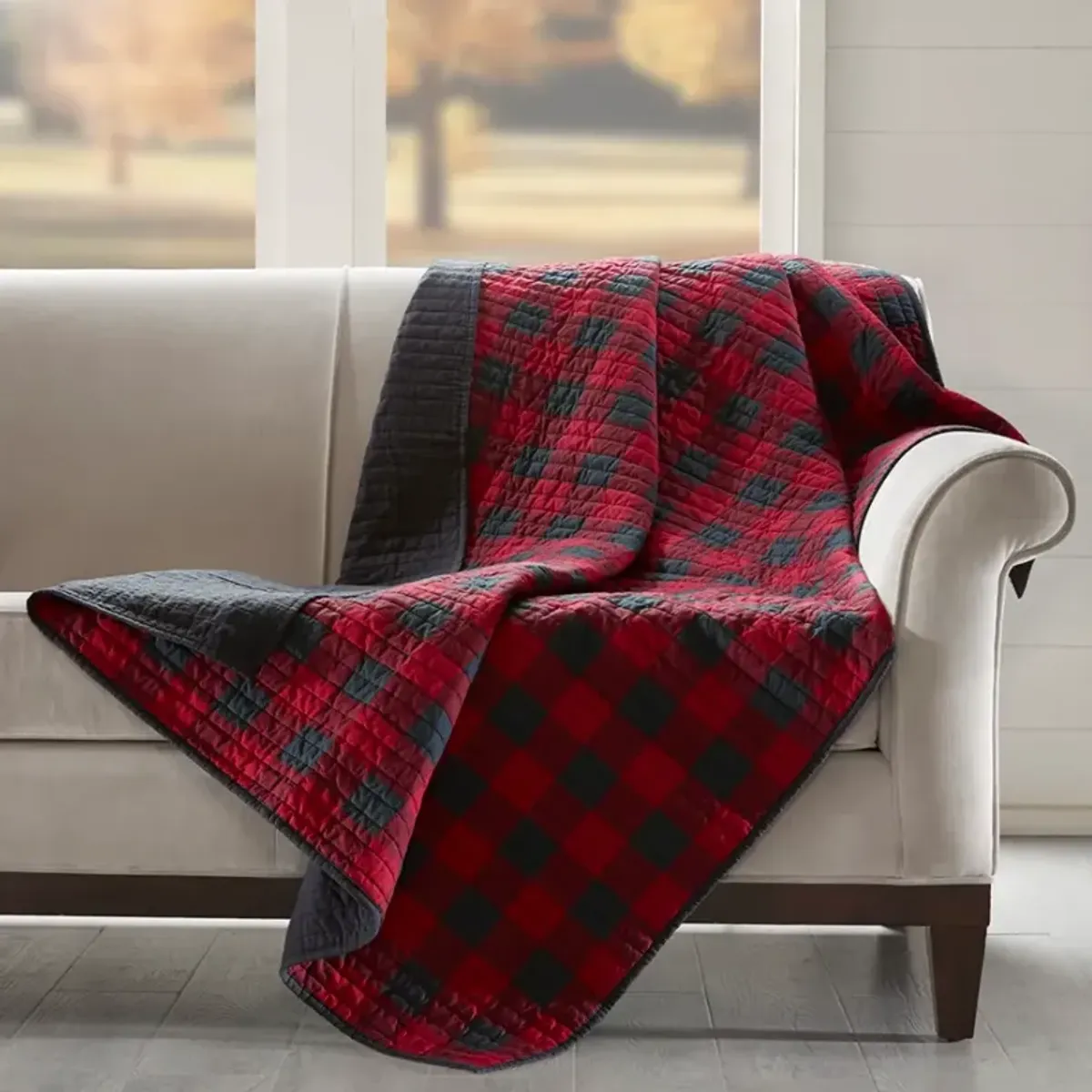 Olliix by Woolrich Check Red Quilted Throw