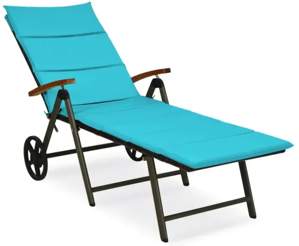 Foldable Wicker Outdoor Chaise Lounge Chair with Aluminum Frame