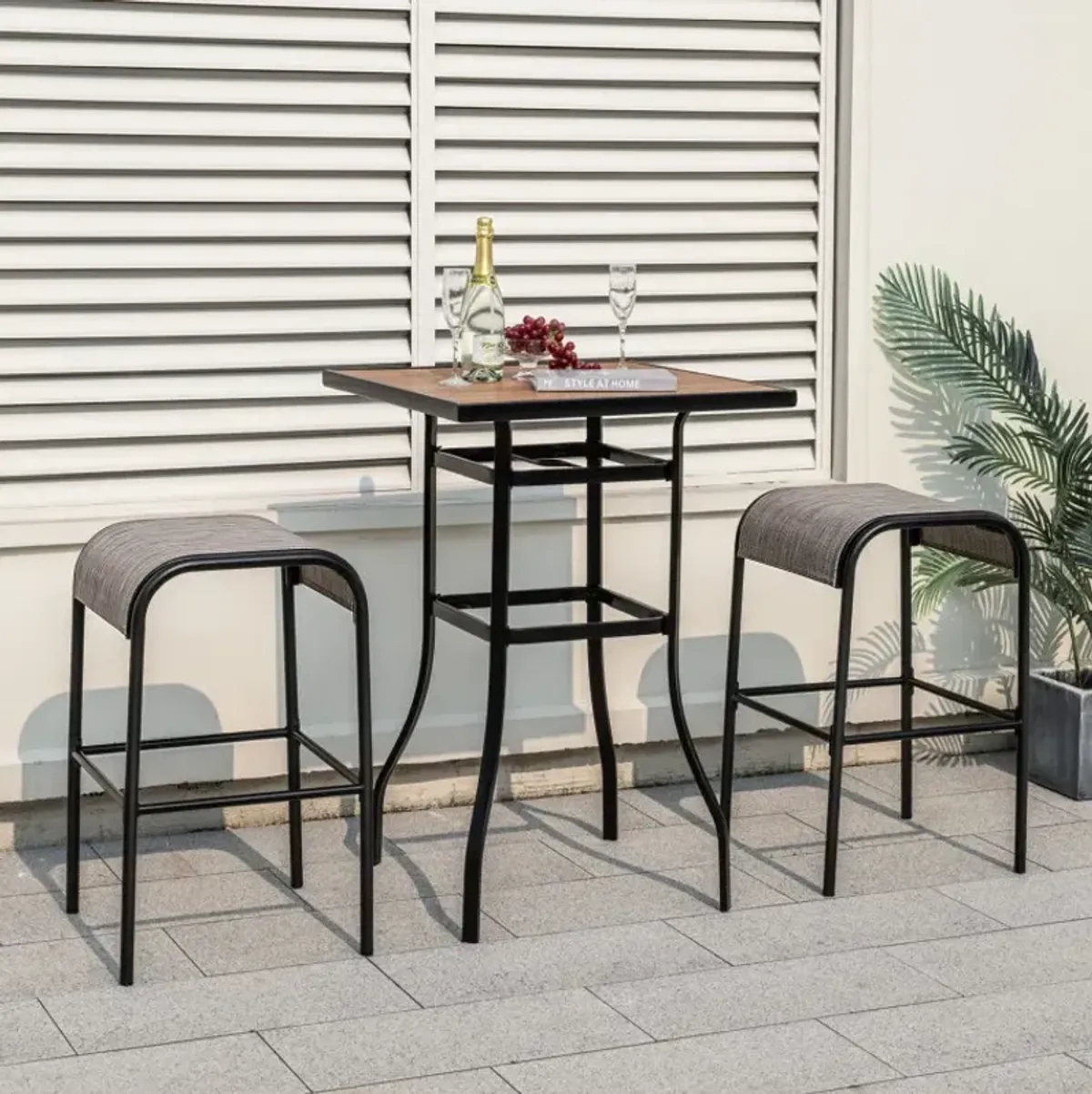 Set of 2/4 Patio Metal Bar Stools with Curved Fabric Seat