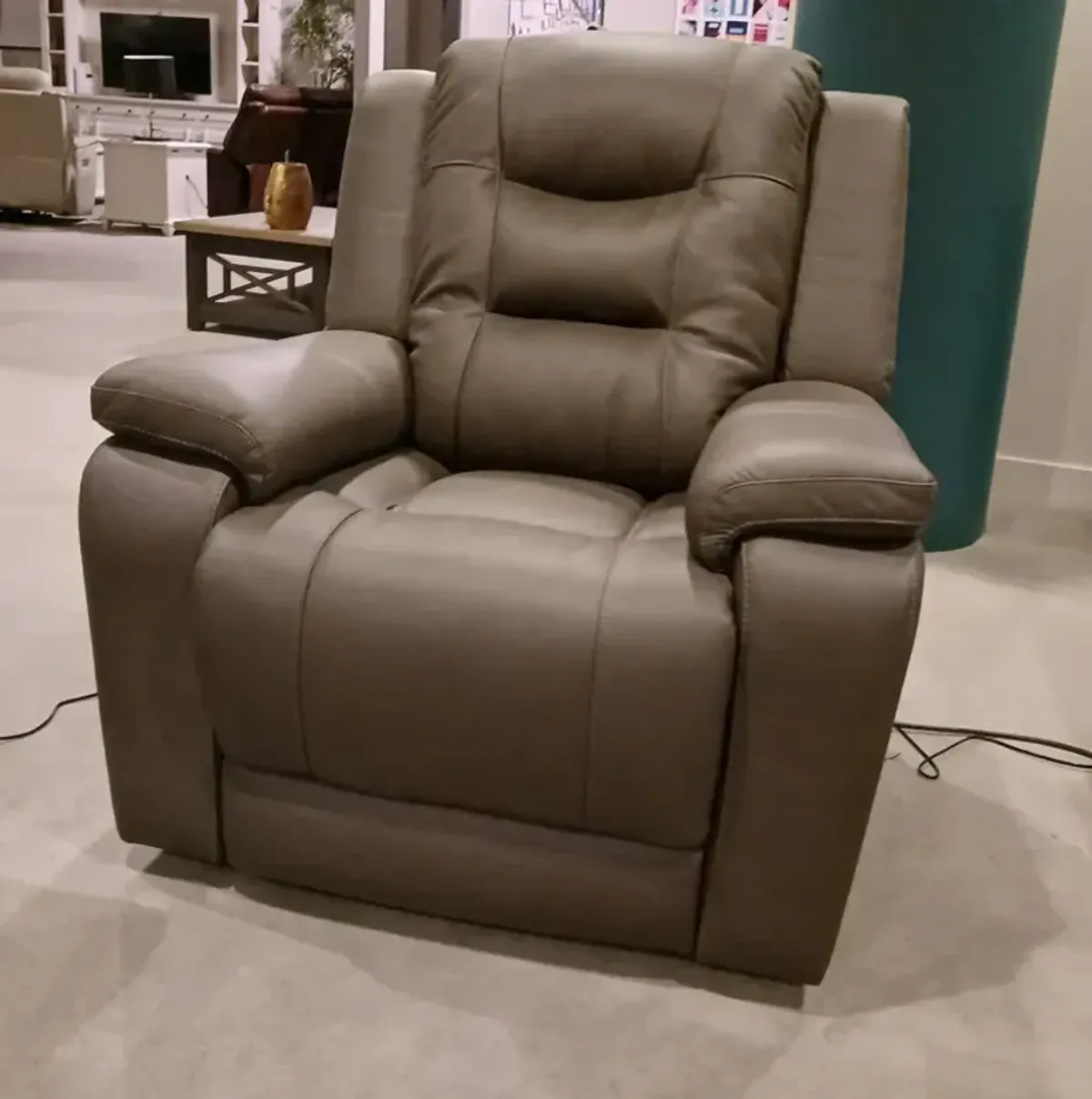 Power Recliner With Headrest