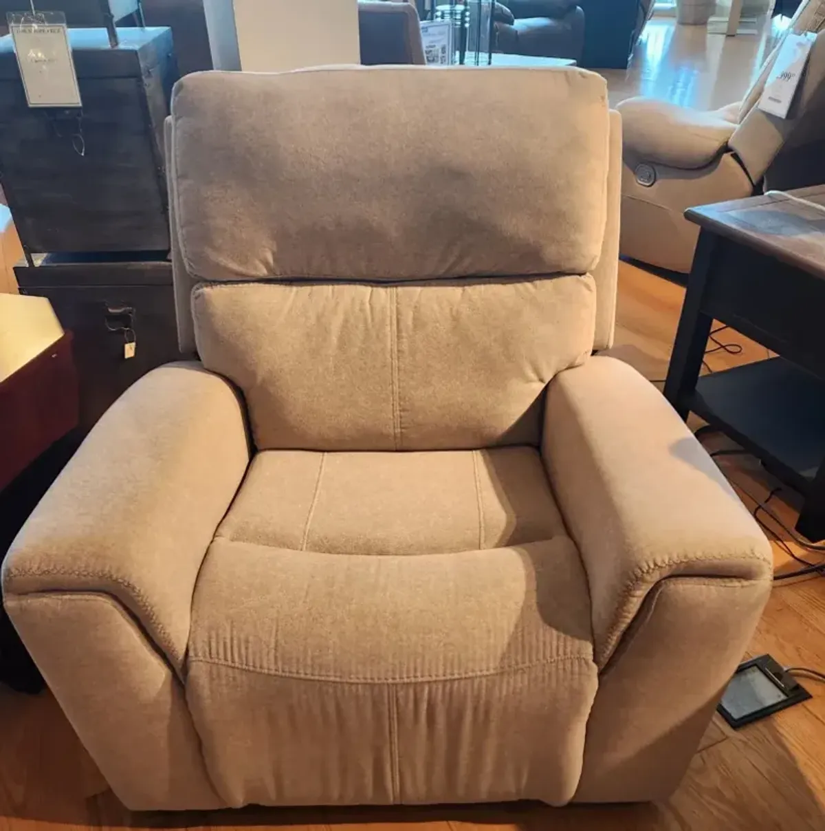 Power Recliner With Power Headrest