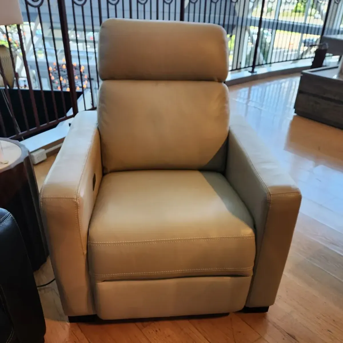 Power Recliner