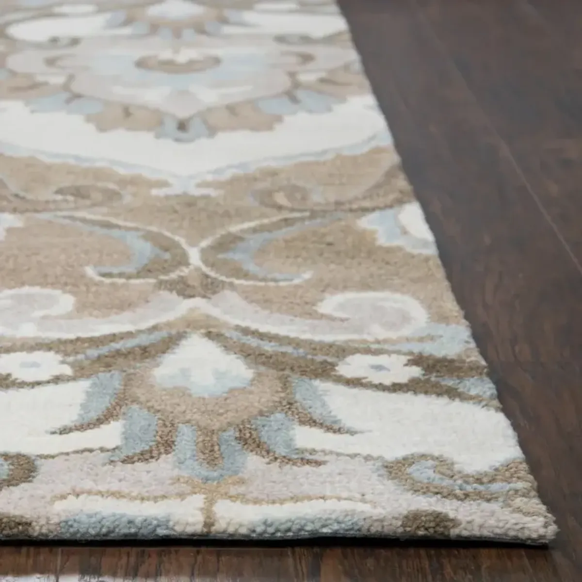 Leone Area Rug