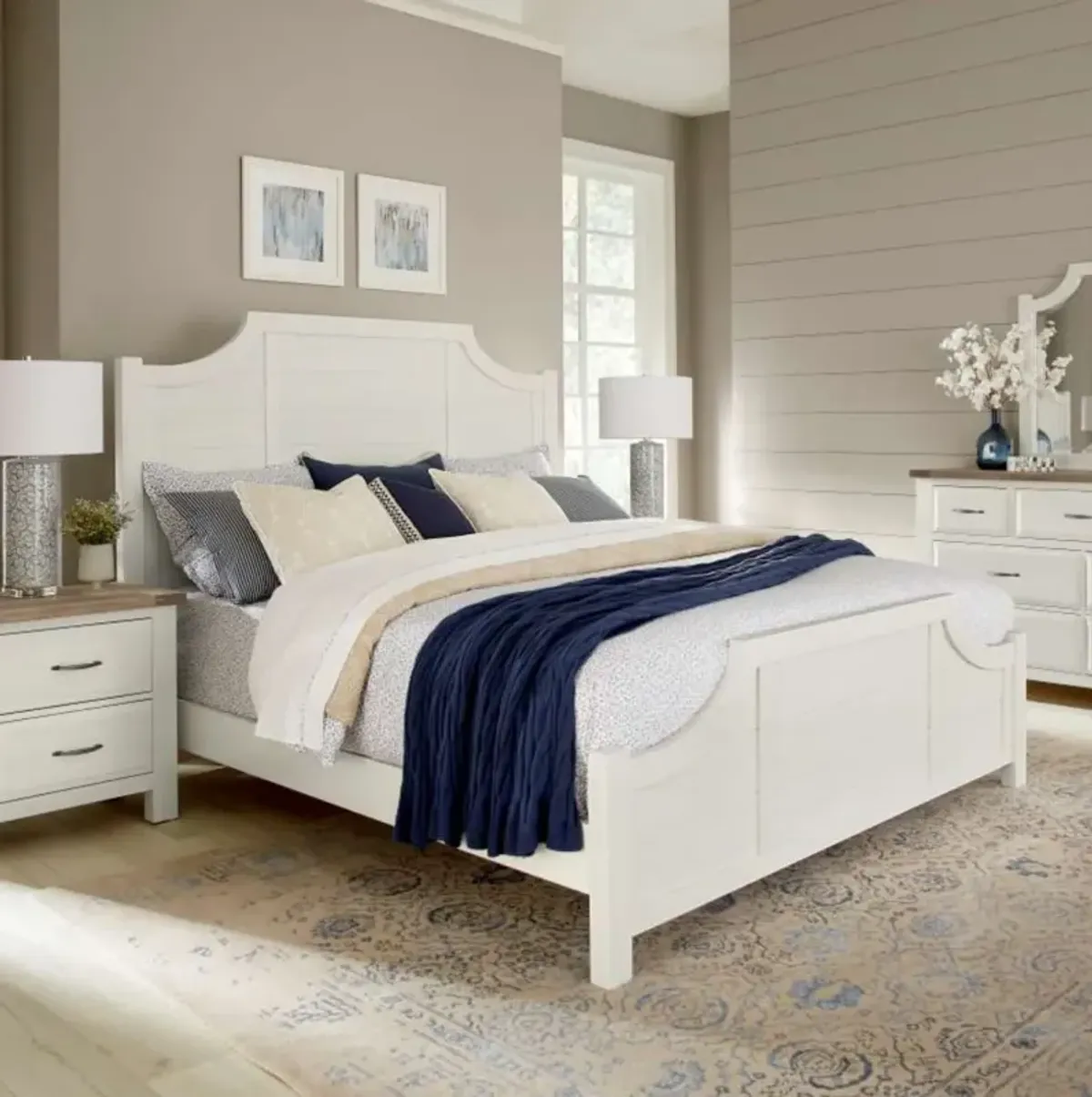 Maple Road 4 Piece Queen Bed Set