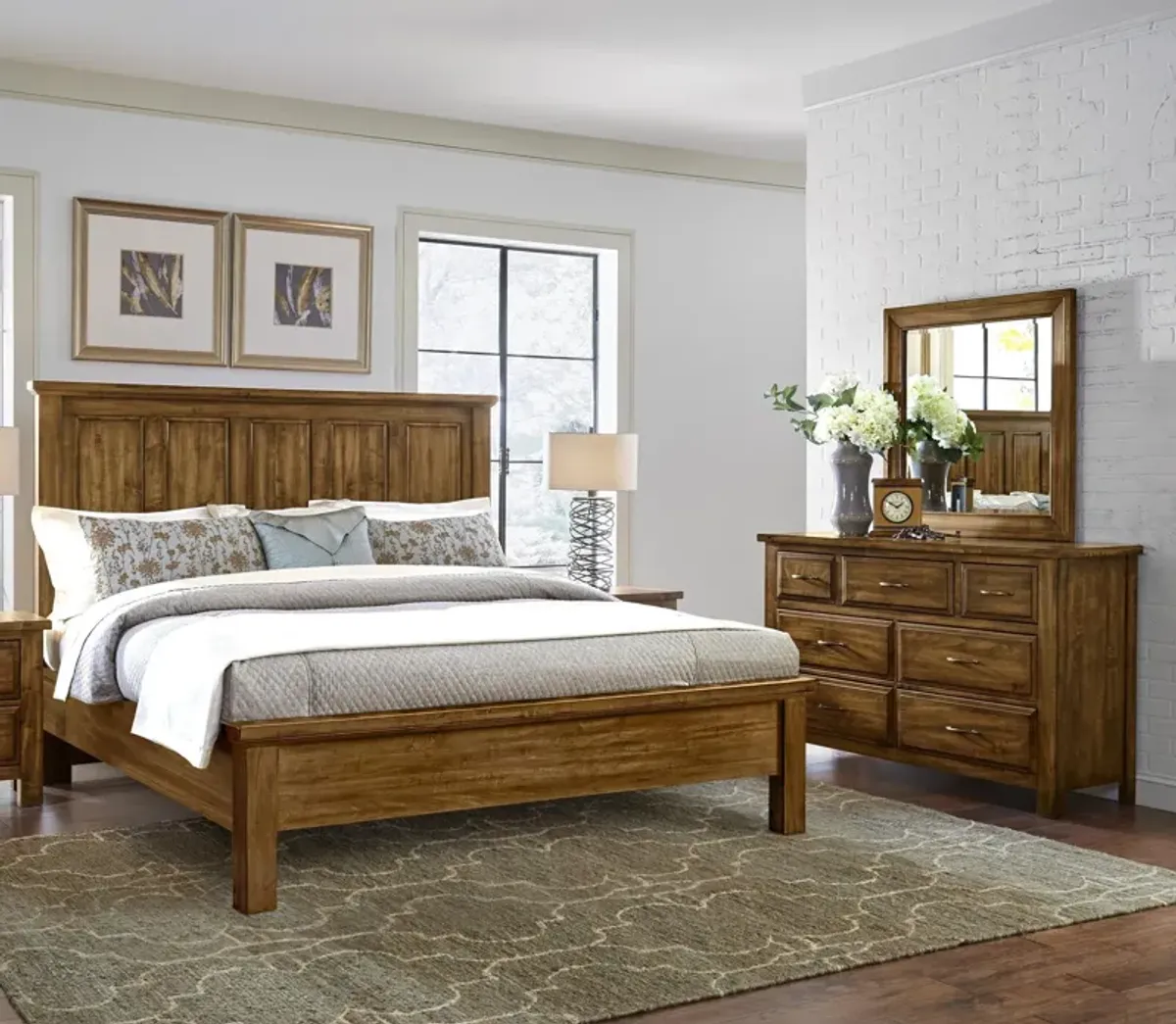 Maple Road 4 Piece King Bedroom Set