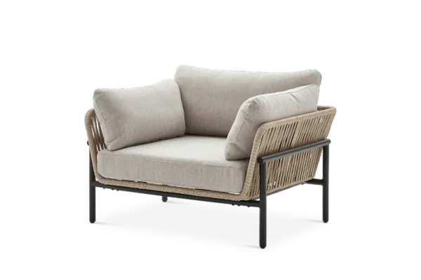 Sierra Outdoor Lounge Chair, Straw