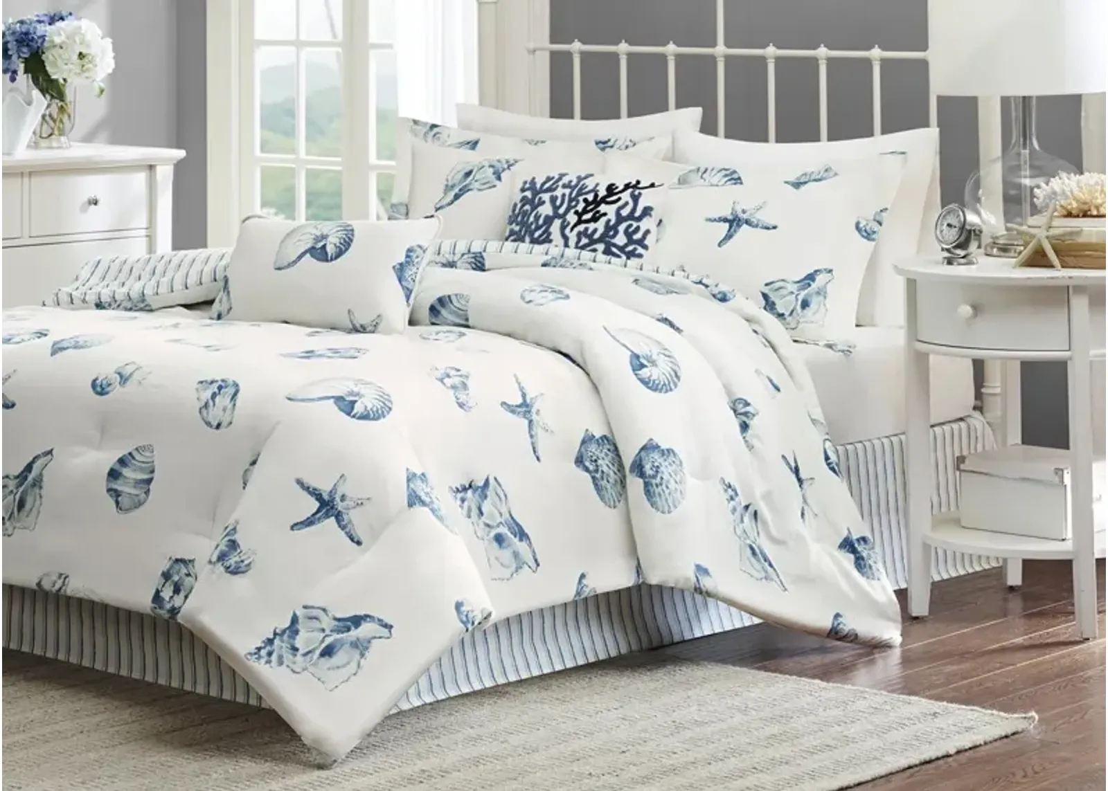 Harbor House Beach House Seashell Print Cotton Comforter Set - Queen