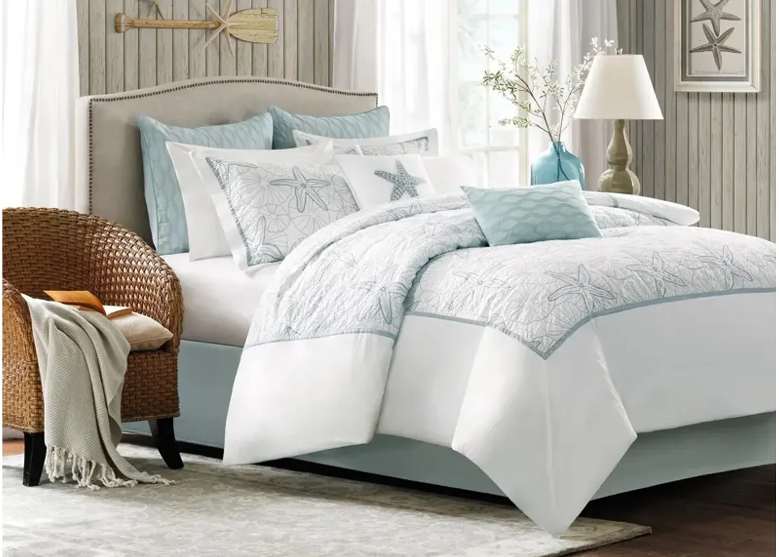 Harbor House Maya Bay Starfish 4-Piece Comforter Set - Queen