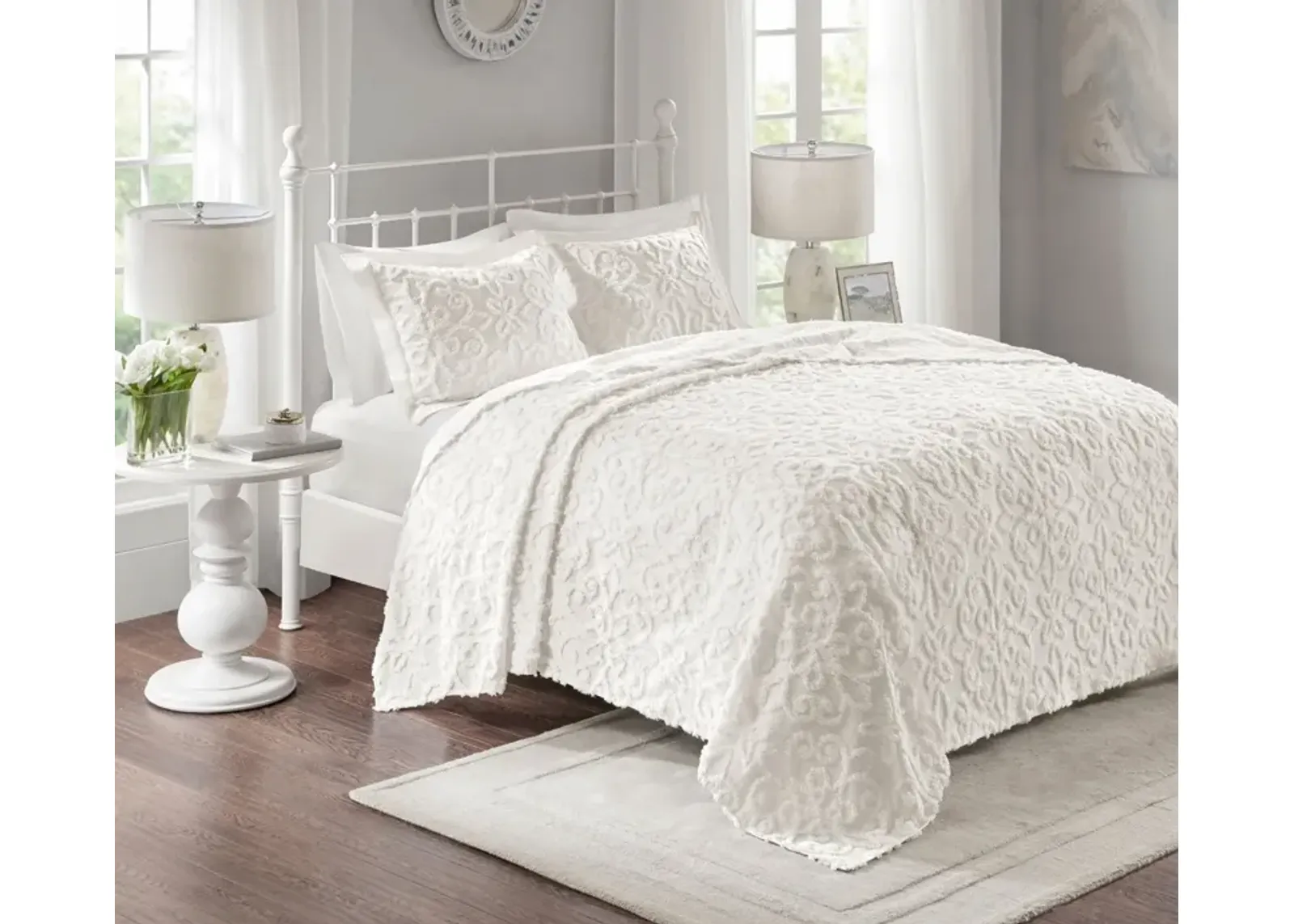 Madison Park Sabrina Cotton Chenille 3-Piece Bedspread Set