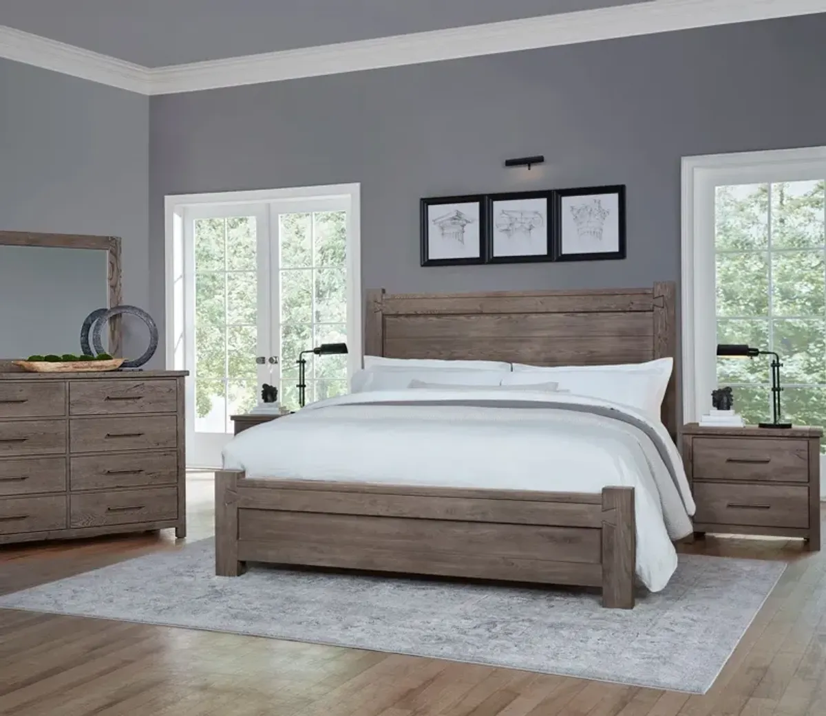 Vaughan Bassett Dovetail Mystic Grey Wood Poster Bed - Queen